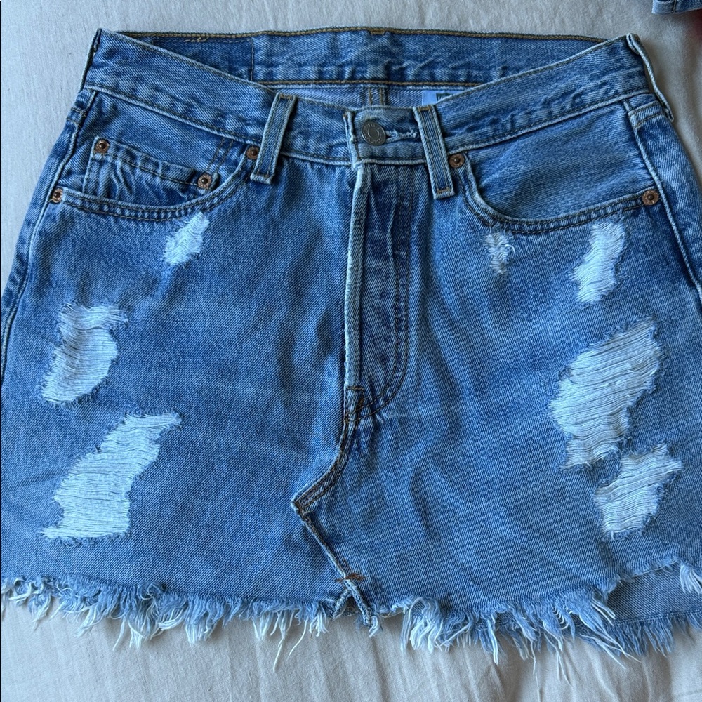 Levi's High waisted Denim Blue Skirt | Size 26W | Distressed Denim Skirt